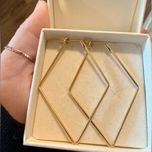 Sarah Briggs Jewelry/Two Fifty Jewelry Stormi Hoops